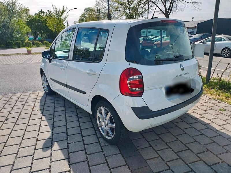 Second-hand Renault Modus 75 CP (55 kW) 2012 Alb Monovolum