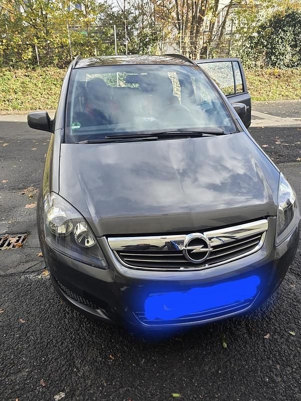 Grau Gebraucht 2013 Opel Zafira Van / Kleinbus | 6.000 € (Fairer Preis) - Bild 1/4