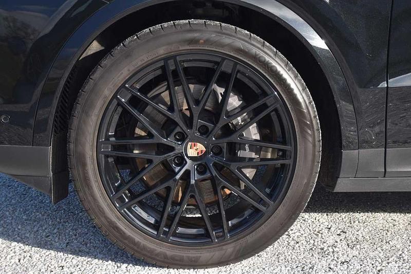 Gebraucht Porsche Cayenne 470 PS (345 kW) 2025 Schwarz SUV