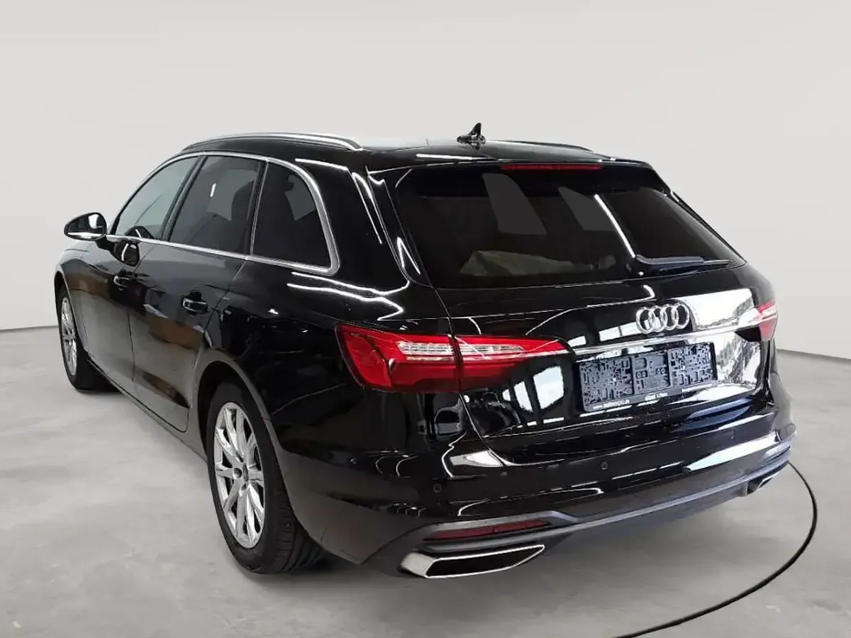 Gebraucht Audi A4 Business 204 PS (150 kW) 2023 Brillantschwarz Kombi