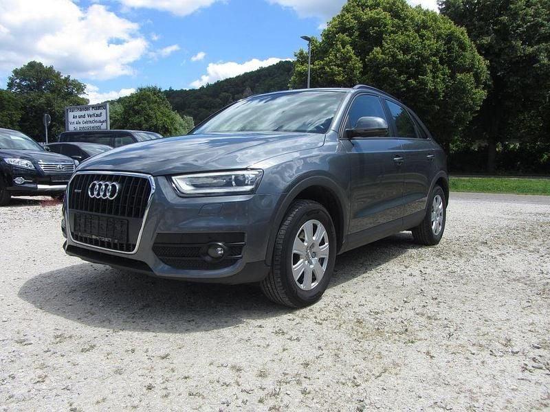 Grau Gebraucht 2014 Audi Q3 Comfort SUV | 10.500 € (Superpreis) - Bild 1/4