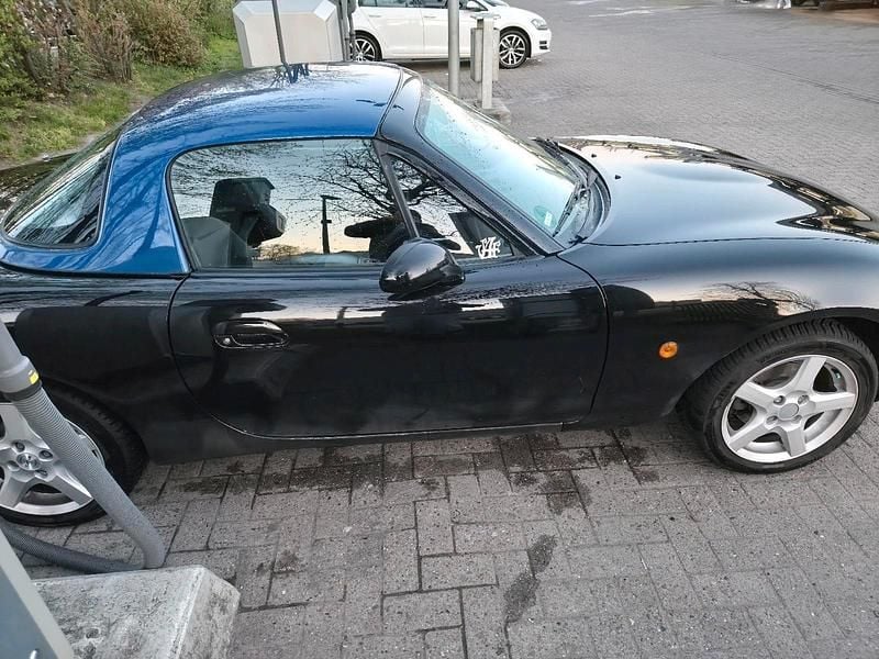 Gebraucht Mazda MX5 110 PS (80 kW) 2000 Schwarz Cabrio