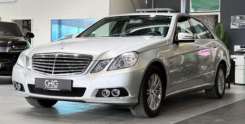 Gebraucht Mercedes E220 170 PS (125 kW) 2009 Silber Limousine