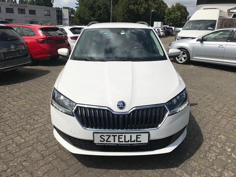 Gebraucht Skoda Fabia Ambition 60 PS (44 kW) 2022 Weiß Kleinwagen