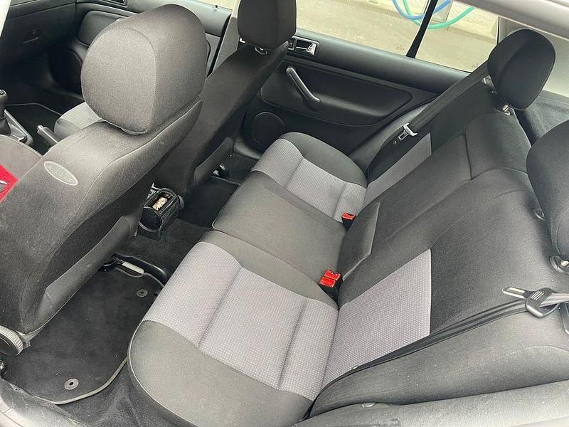 Gebraucht VW Golf IV Trendline 75 PS (55 kW) 2002 Grau Kombi