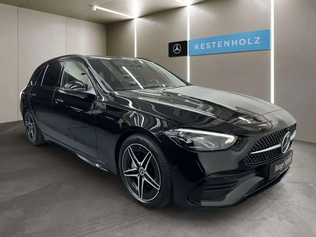 Gebraucht Mercedes C220 AMG 200 PS (147 kW) 2023 Unilack schwarz uni Kombi