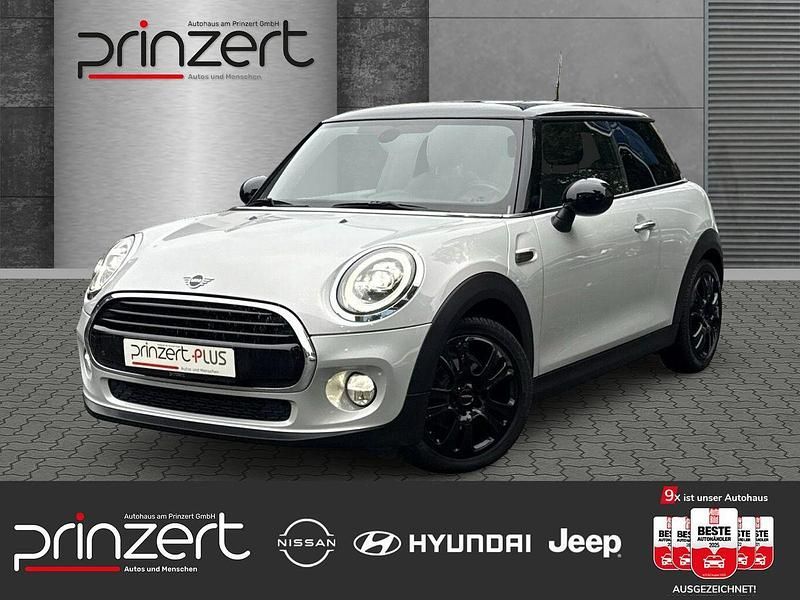 White silver metallic Gebraucht 2018 Mini Cooper Chili Kleinwagen | 16.970 € (Fairer Preis) - Bild 1/4