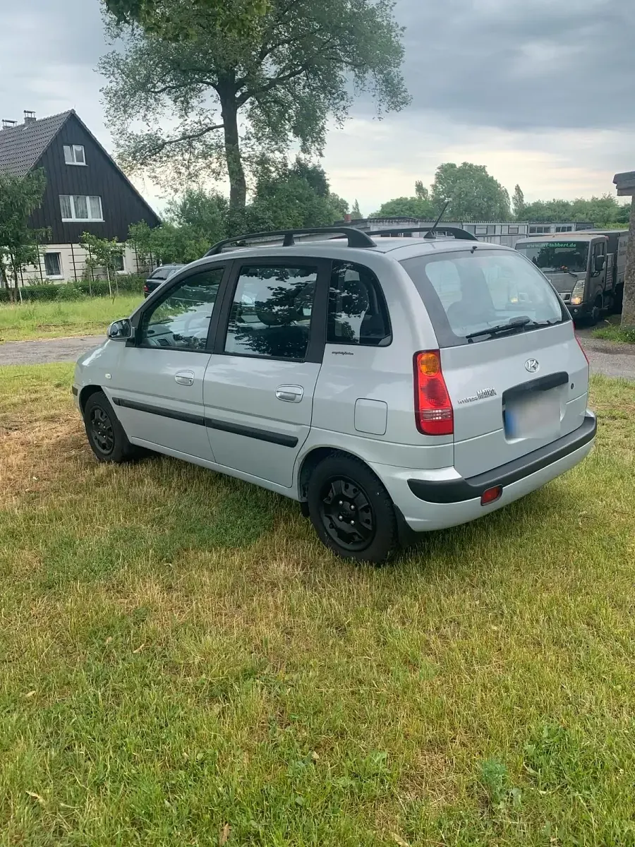 Gebraucht Hyundai Matrix 104 PS (76 kW) 2005 Silber Van / Kleinbus