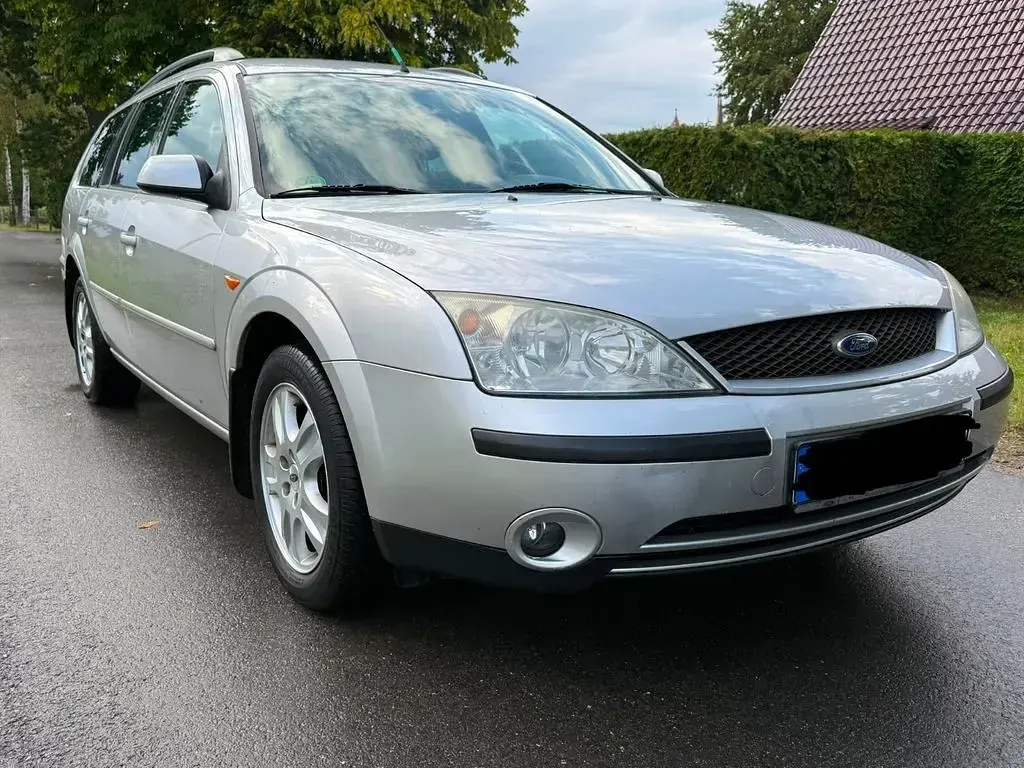 Gebraucht Ford Mondeo Ghia 145 PS (106 kW) 2003 Silber Limousine