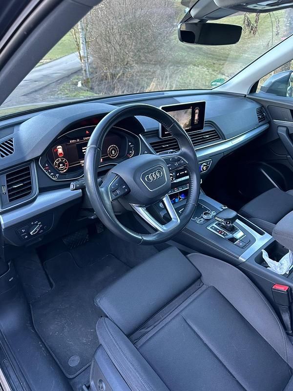 Gebraucht Audi Q5 190 PS (139 kW) 2020 Grau SUV