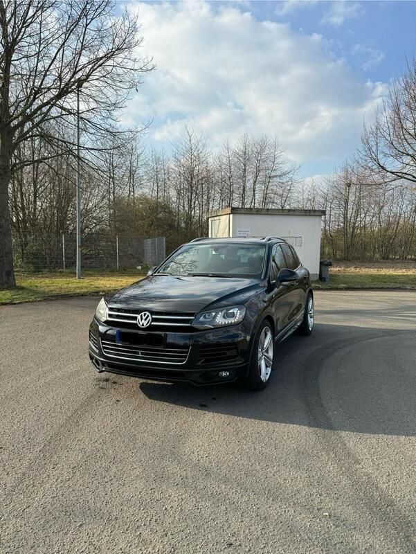 Schwarz Gebraucht 2012 VW Touareg R-line SUV | 15.999 € (Etwas zu teuer) - Bild 1/4