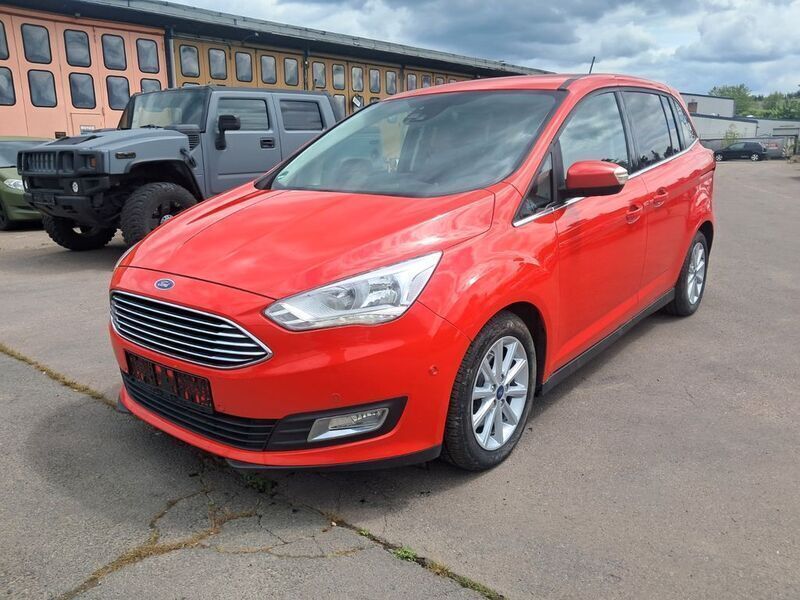 Rot Gebraucht 2017 Ford Grand C-Max Titanium Van / Kleinbus | 4.399 € (Superpreis) - Bild 1/4