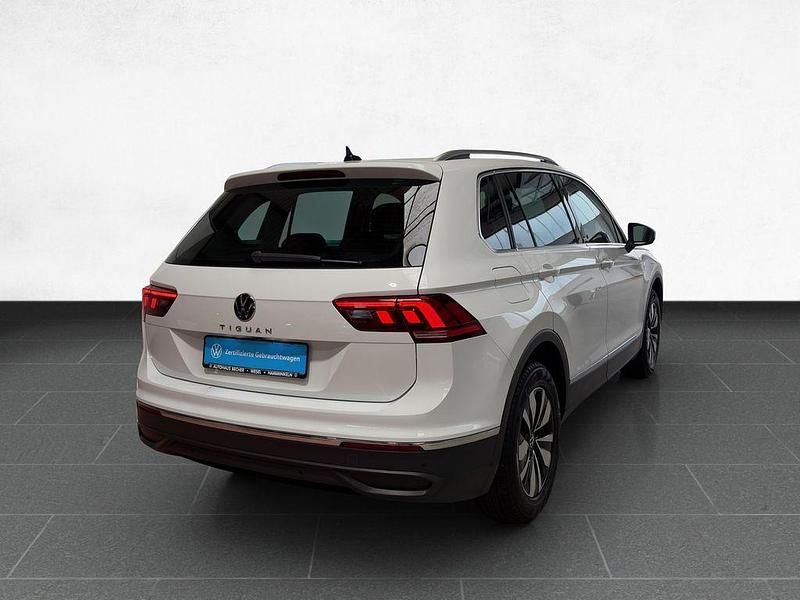 Gebraucht VW Tiguan Move 150 PS (110 kW) 2023 Weiß SUV