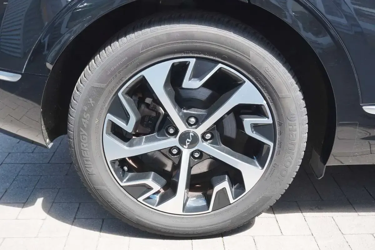 Gebraucht Kia Sportage Plus 179 PS (131 kW) 2022 Schwarz SUV