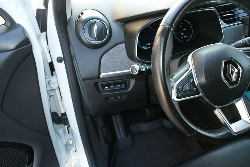 Gebraucht Renault Zoe Intens 50 kW (69 PS) 2021 Weiß Kleinwagen