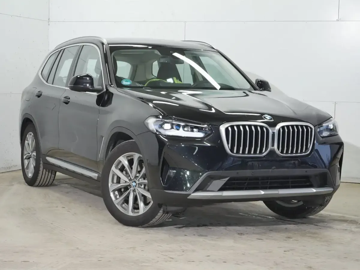 Używany BMW X3 Efficient Dynamics 286 KM (210 kW) 2024 Czarny SUV