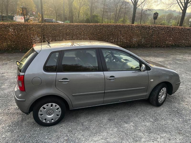 Gebraucht VW Polo Cricket 75 PS (55 kW) 2004 Silber Kleinwagen