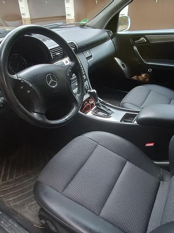 Gebraucht Mercedes C200 184 PS (135 kW) 2011 Silber Kombi