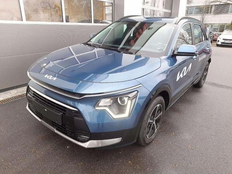 Mineralblau Neu 2025 Kia Niro 2 SUV | 33.890 € (Fairer Preis) - Bild 1/4