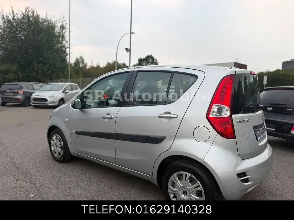 Gebraucht Suzuki Splash Club 94 PS (69 kW) 2013 Silber Kleinwagen