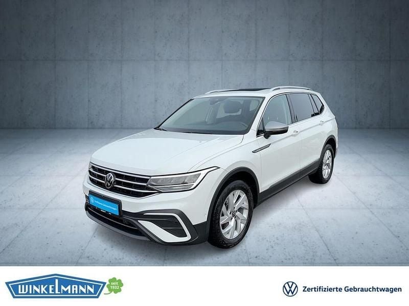 Weiss Gebraucht 2022 VW Tiguan Allspace IQ Drive SUV | 29.450 € (Guter Preis) - Bild 1/4