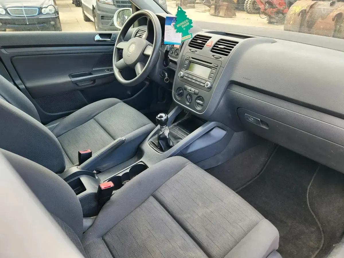 Gebraucht VW Golf IV 75 PS (55 kW) 2005 Silber Limousine