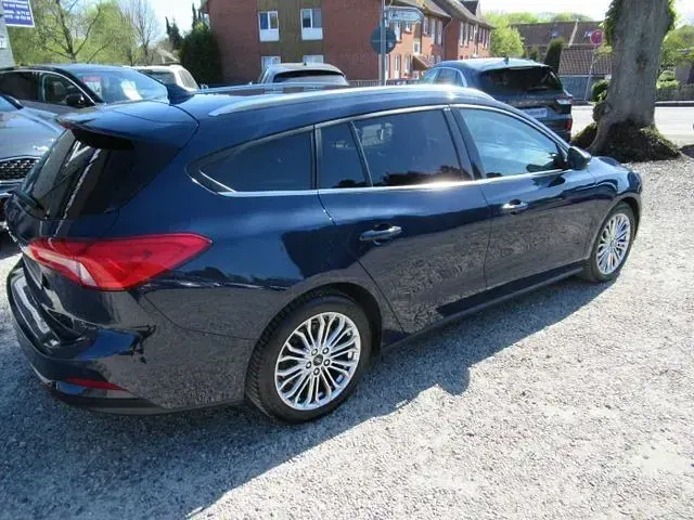 Używany Ford Focus Titanium 150 KM (110 kW) 2020 Niebieski Kombi