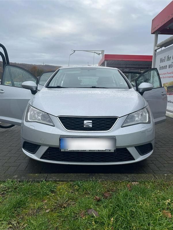 Silber Gebraucht 2014 Seat Ibiza ST Kombi | 5.500 € - Bild 1/4
