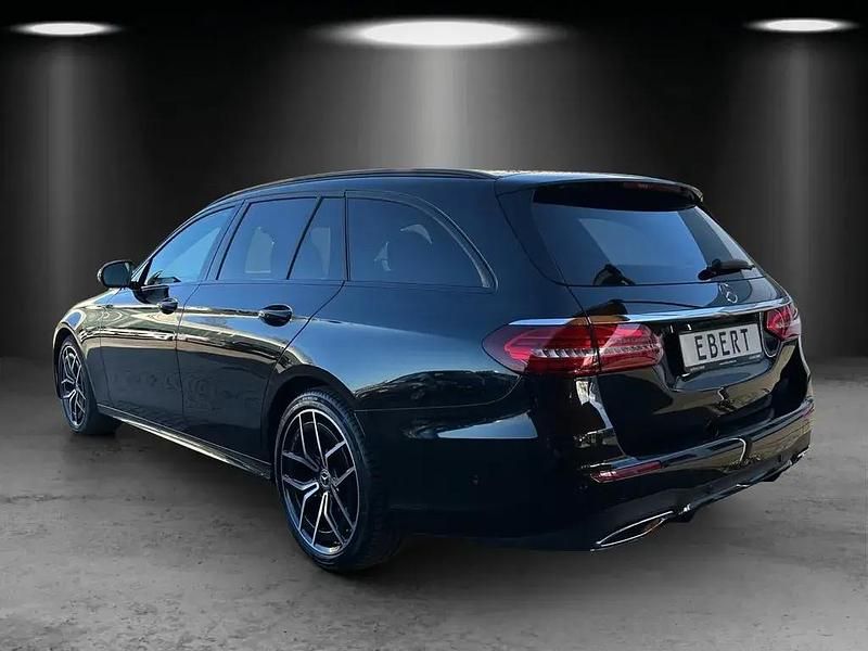 Gebraucht Mercedes E450 AMG line 367 PS (269 kW) 2021 Lack obsidianschwarz Kombi