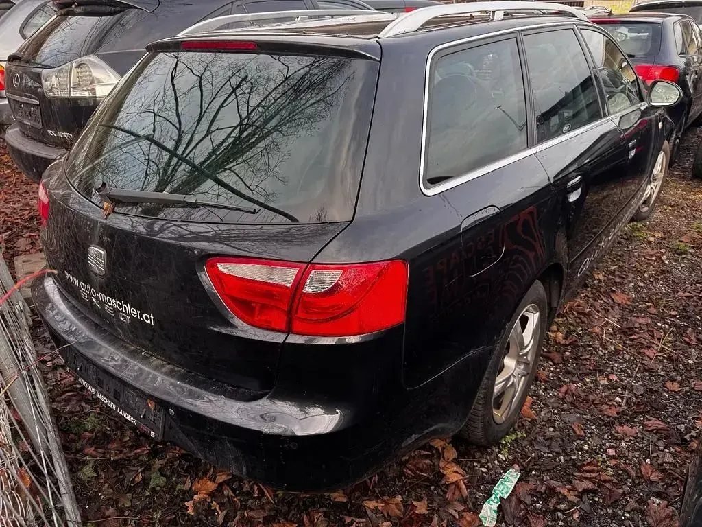 Gebraucht Seat Exeo Style 120 PS (88 kW) 2011 Schwarz Limousine