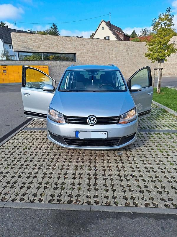 Silber Gebraucht 2013 VW Sharan Van / Kleinbus | 12.450 € (Etwas zu teuer) - Bild 1/4