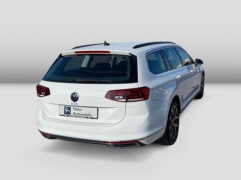 Gebraucht VW Passat GTE 218 PS (160 kW) 2021 Pure white Kombi