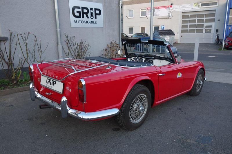 Gebraucht Triumph TR4 101 PS (74 kW) 1963 Rot Cabrio