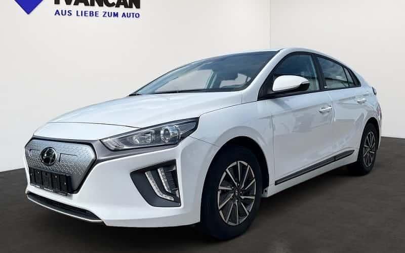 Weiß Gebraucht 2021 Hyundai Ioniq 6 Trend Limousine | 15.990 € (Superpreis) - Bild 1/4