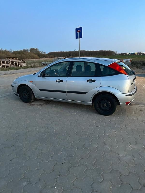 Gebraucht Ford Focus 101 PS (74 kW) 2003 Grau Kleinwagen