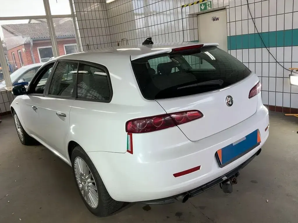 Gebraucht Alfa Romeo 159 260 PS (191 kW) 2011 Weiß Kombi