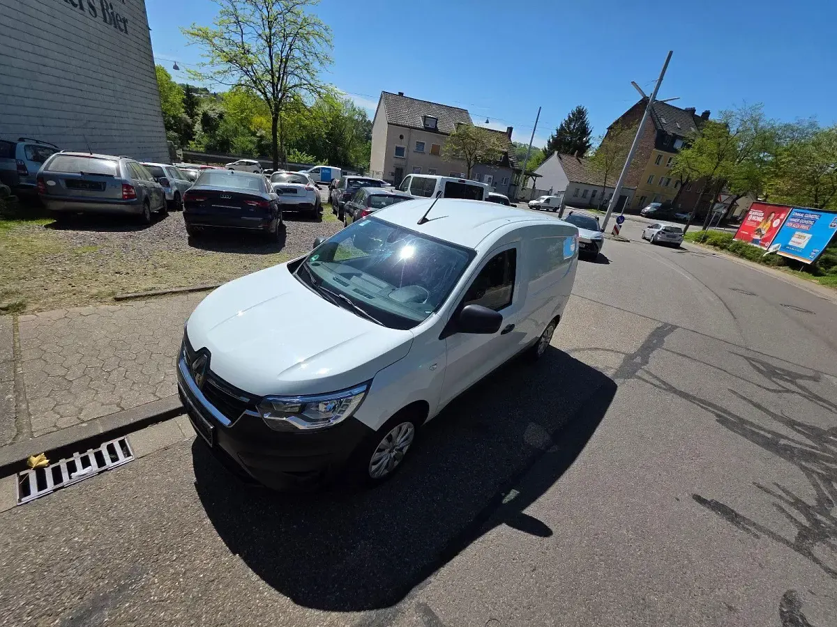 Gebraucht Renault Express 95 PS (69 kW) 2022 Weiß Van / Kleinbus