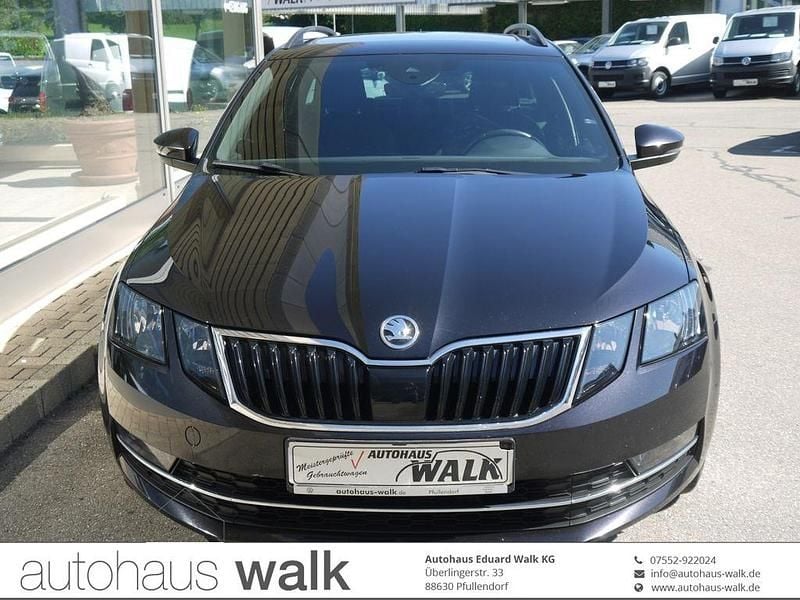 Schwarzmagic perleffekt Gebraucht 2020 Skoda Octavia Style Kombi | 15.980 € (Superpreis) - Bild 1/4