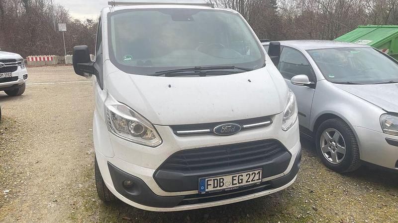 Weiß Gebraucht 2017 Ford Transit Van / Kleinbus | 14.000 € (Fairer Preis) - Bild 1/3