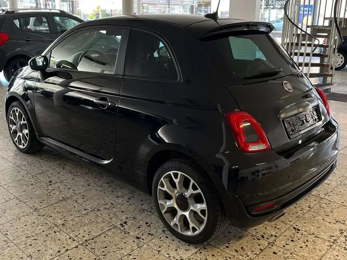 Gebraucht Fiat 500S S 69 PS (50 kW) 2018 Vesuvio schwarz Kleinwagen
