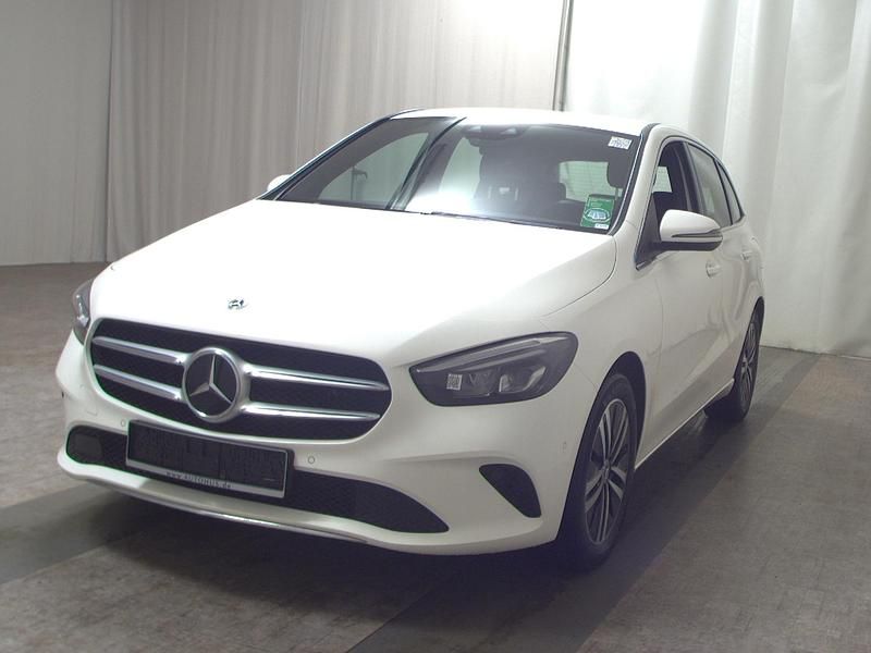 Gebraucht Mercedes B250e Progressive 218 PS (160 kW) 2022 Weiss Van / Kleinbus