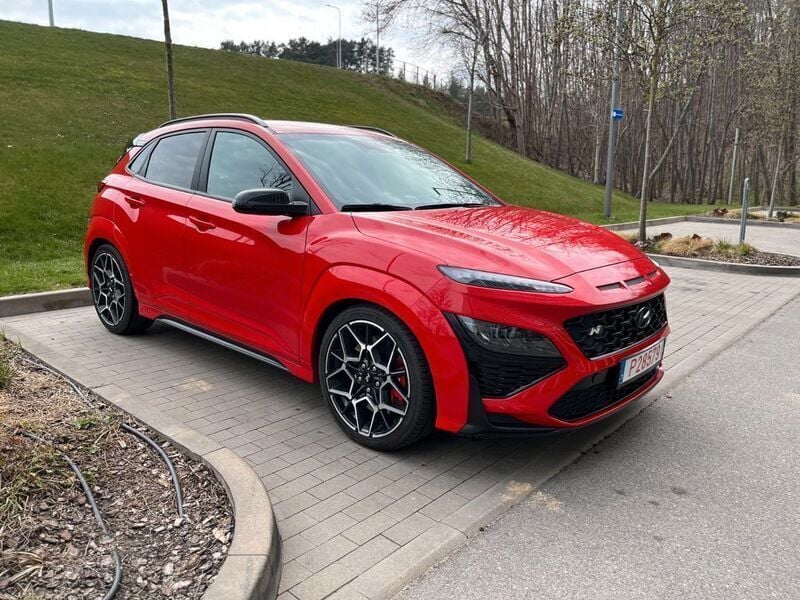 Rot Gebraucht 2022 Hyundai Kona SUV | 17.999 € - Bild 1/4