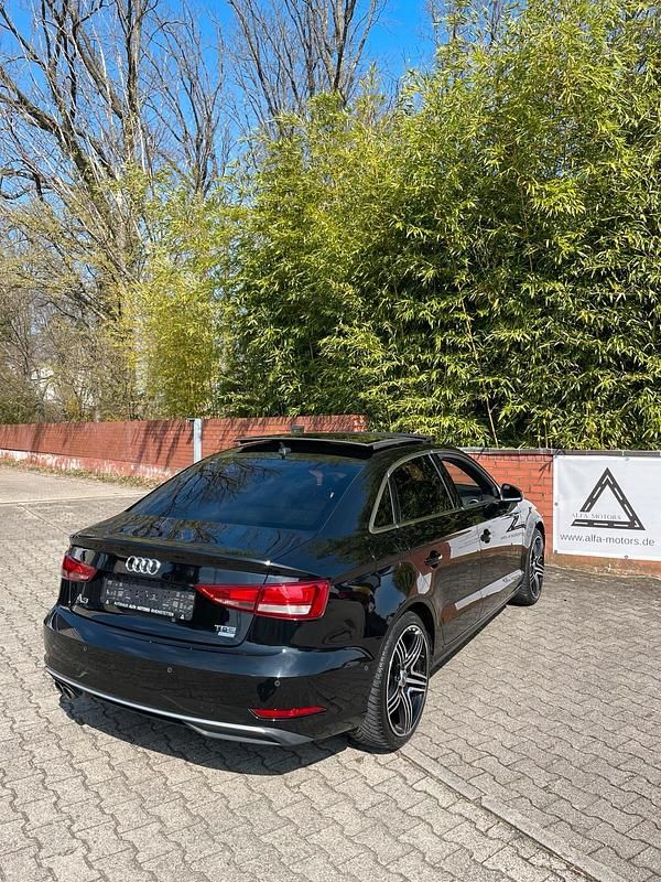 Gebraucht Audi A3 S-Line 150 PS (110 kW) 2017 Mythosschwarz metallic Limousine