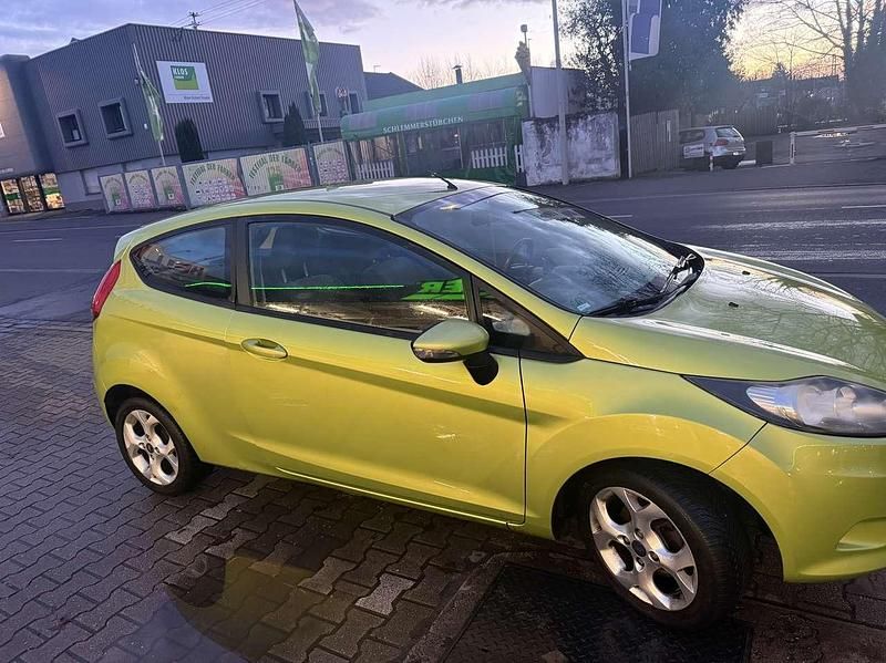 Gebraucht Ford Fiesta Titanium 82 PS (60 kW) 2008 Kleinwagen