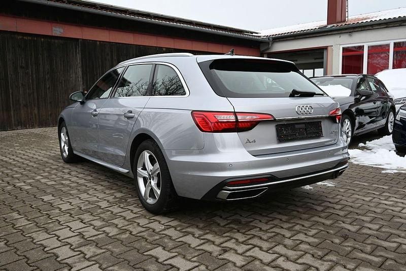 Gebraucht Audi A4 Advanced 204 PS (150 kW) 2023 Silber Kombi