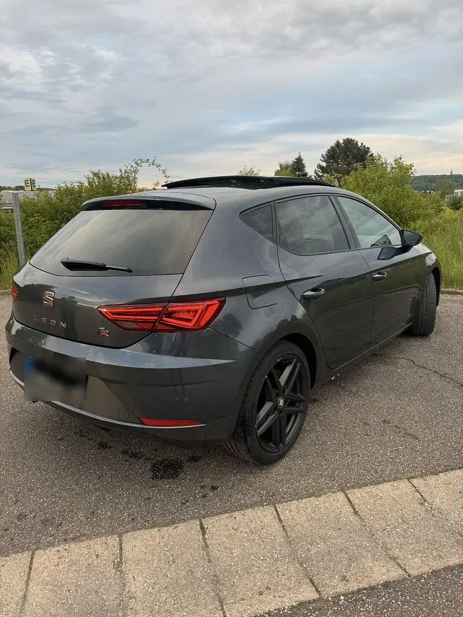 Gebraucht Seat Leon Beats 150 PS (110 kW) 2020 Grau Limousine