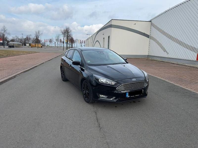 Gebraucht Ford Focus Business Edition 150 PS (110 kW) 2015 Schwarz Limousine