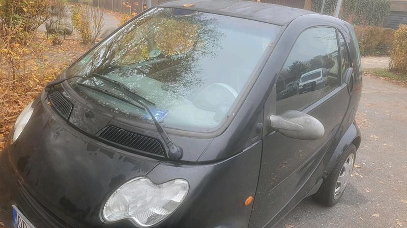 Schwarz Gebraucht 2006 Smart ForTwo Coupé Kleinwagen | 700 € (Superpreis) - Bild 1/4