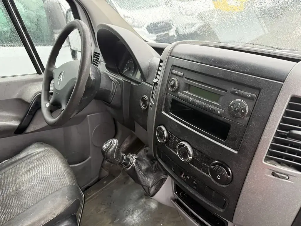Używany Mercedes Sprinter 129 KM (94 kW) 2013 Biały Van