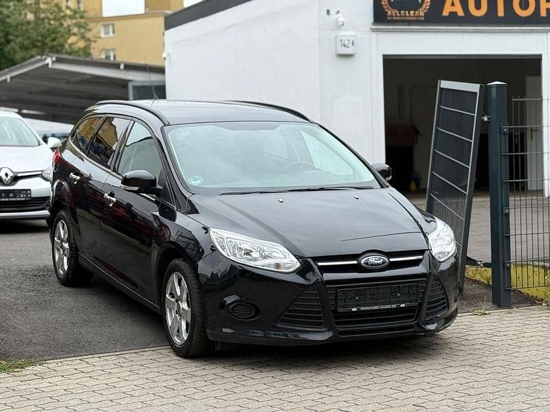Gebraucht 2013 Ford Focus Trend Limousine | 2.900 € (Superpreis) - Bild 1/4